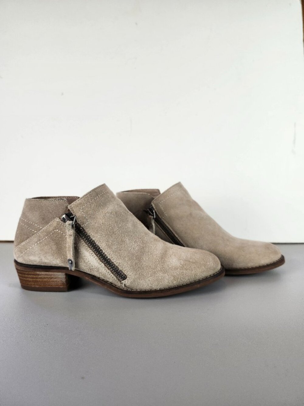 Dolce Vita Sutton Tan Suede Ankle Booties Size 6.5